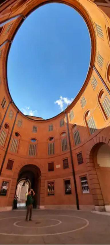 Apartamento Live The History- A Due Passi Dal Castello Ferrara Exterior foto